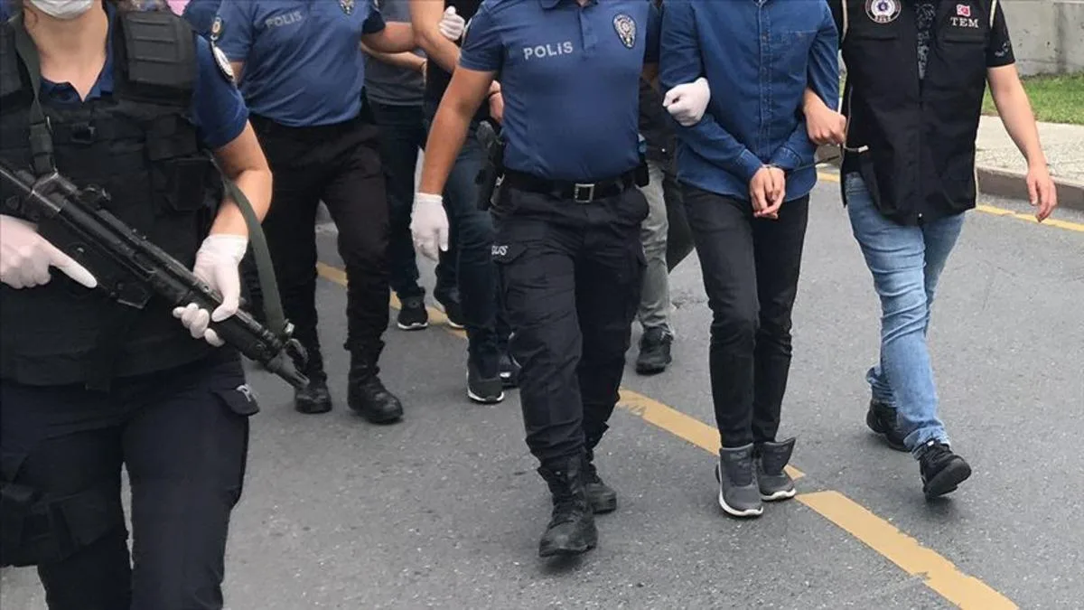 10 Şüpheli Gaybubet Evlerinde Yakalandı!