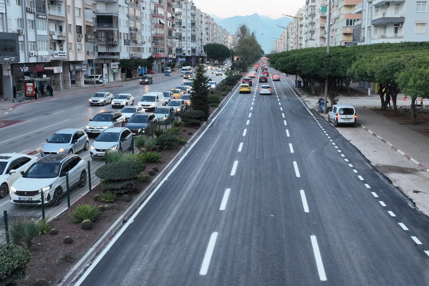 100. Yıl Bulvarı’nda Asfalt Yenileme Tamamlandı!