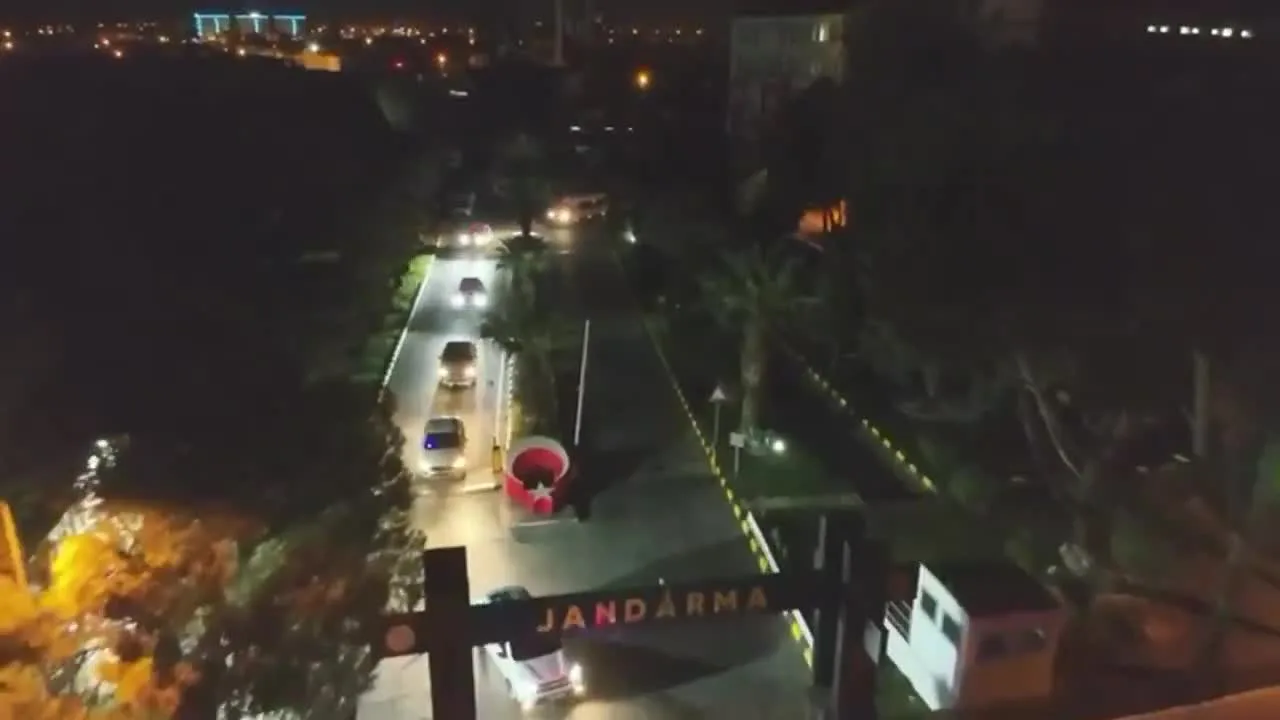 101 Düzensiz Göçmen ve 2 Kaçakçı Yakalandı