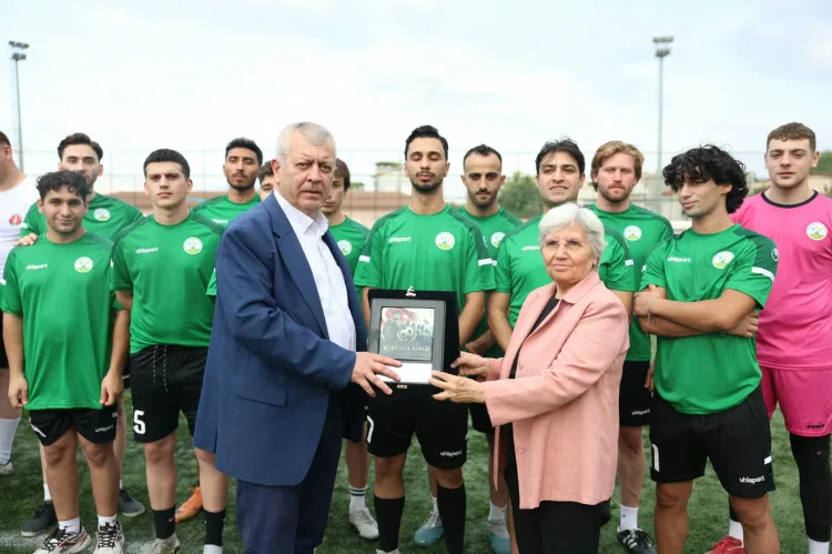 104. Yıl Kutlaması: Gençler Futbolla Buluştu