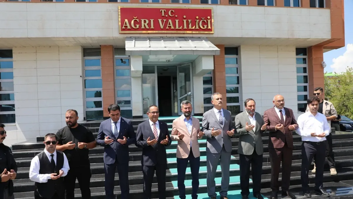 1071 Öğrenci Tarih Yolculuğuna Uğurlandı