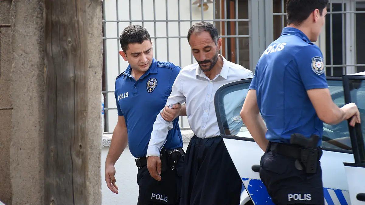 Önce “satıldı” dedi, sonra eşini suçladı! Büşra bebek soruşturmasında anne ve baba tutuklandı 2