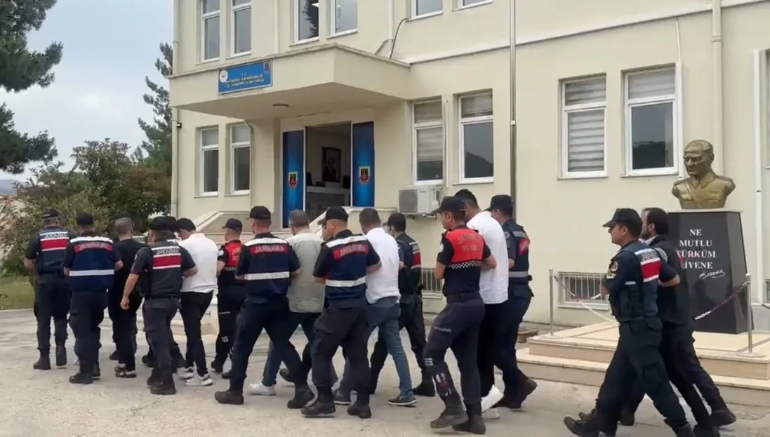 11 İlde Operasyon: Suç Örgütlerine Büyük Darbe!