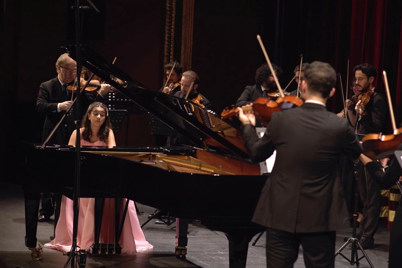 12 Yaşındaki Piyanist Elif Naz İki Konserle Sahneye Çıkıyor