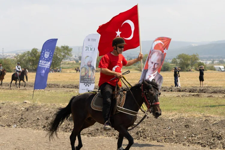 135 Sporcu ile Bursa’da Rahvan At Yarışları Coşkusu