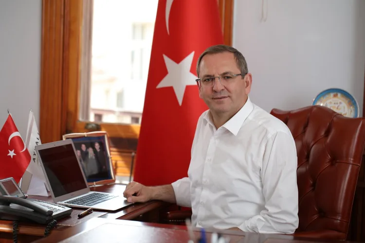Ayvalıklı öğrencilere burs desteği