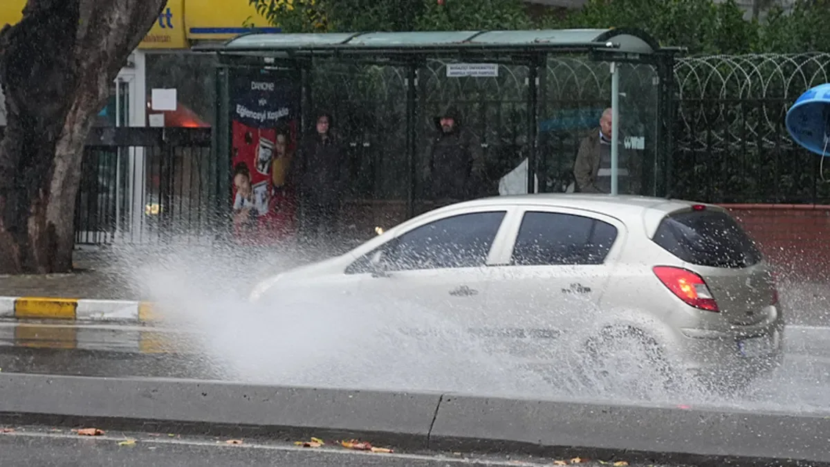 15 İle Sarı Kodlu Yağış Uyarısı: Dikkat!