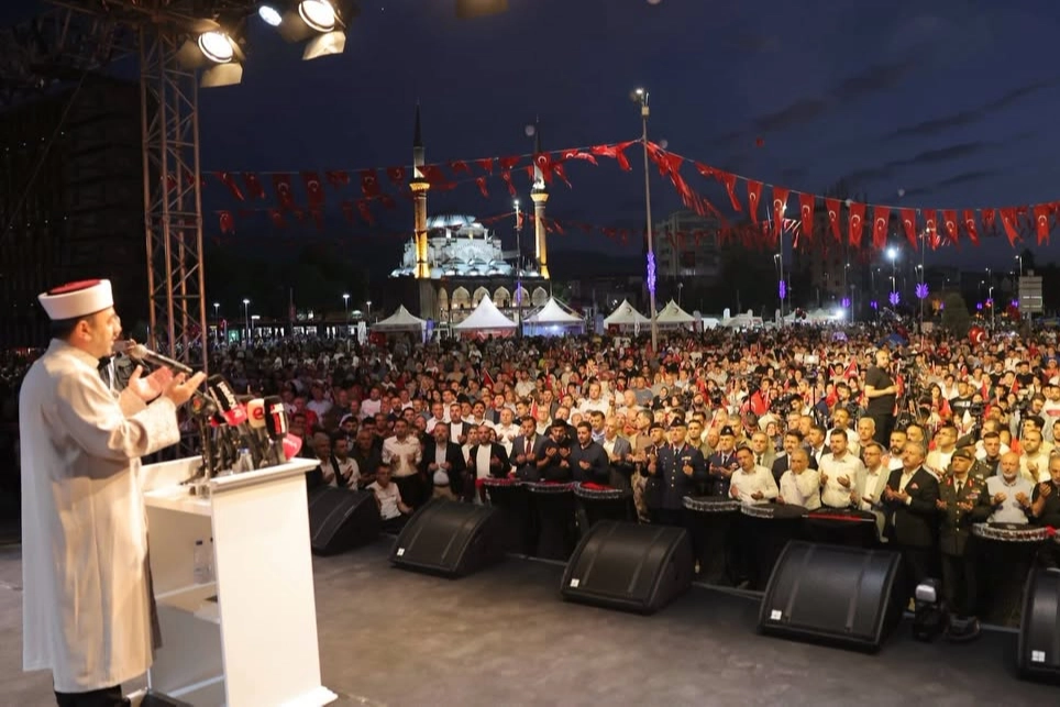15 Temmuz’da Birlik ve Beraberlik Mesajı!