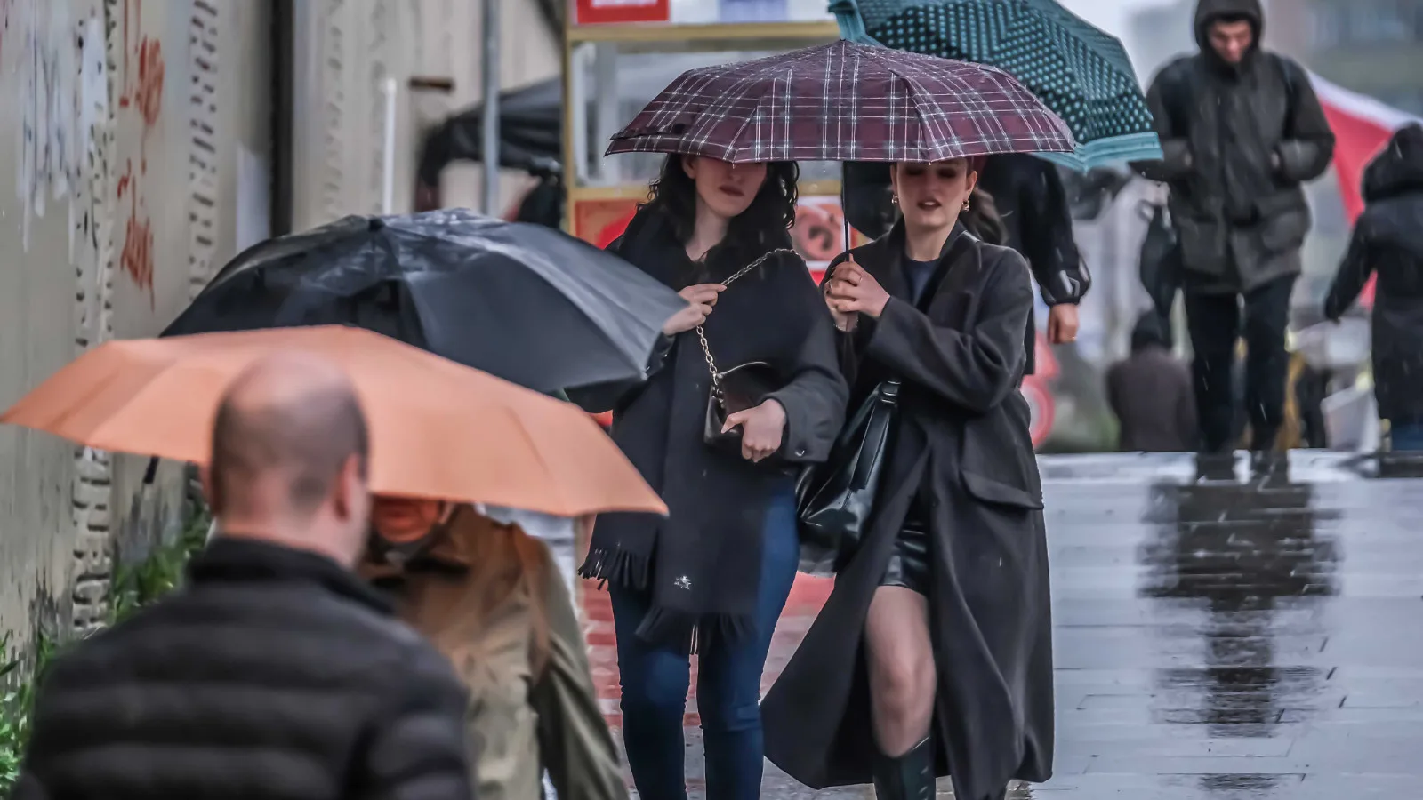 18 Ekim Hava Durumu: Sağanak Alarmı Verildi!