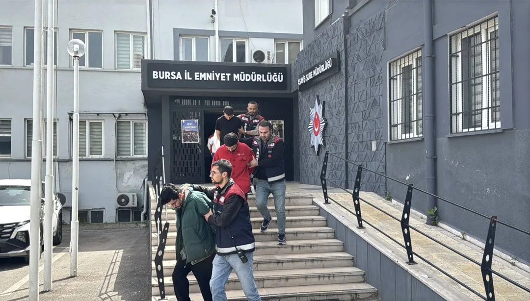 19 Dolandırıcı Uzlaştırmacı Avukat Kılığında Yakalandı