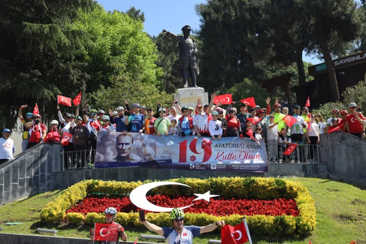 19 Mayıs Coşkusu: İzmit’te Bisiklet Turu!