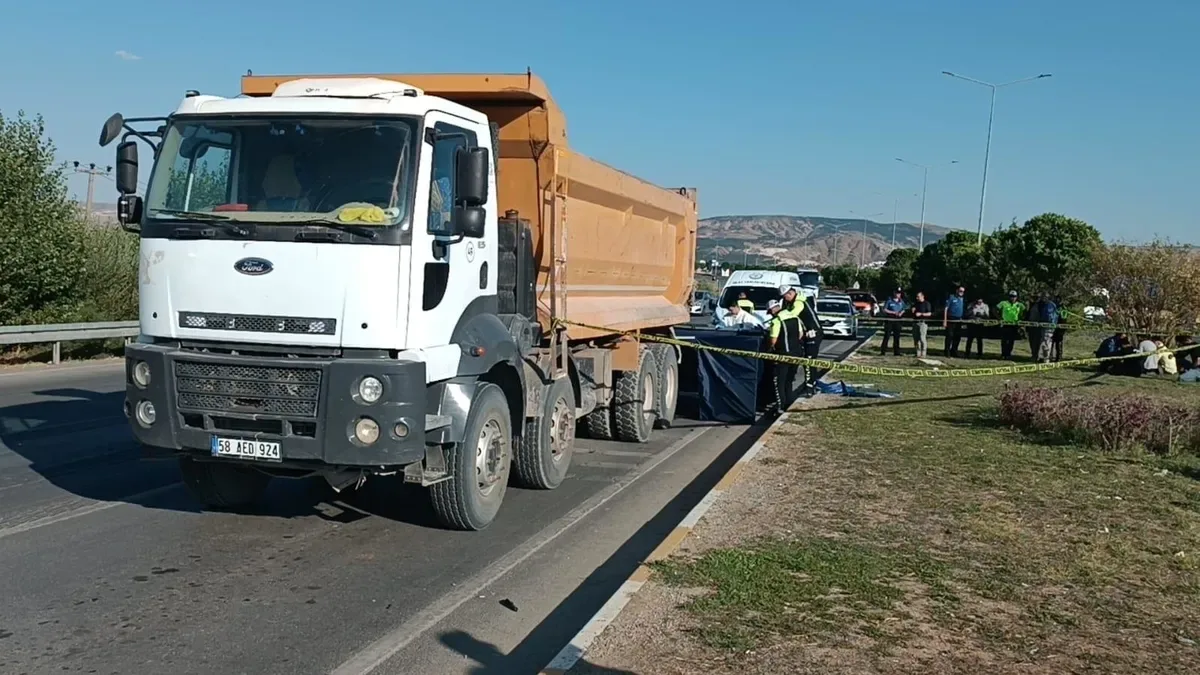 19 Yaşındaki Motosikletli Genç Hayatını Kaybetti