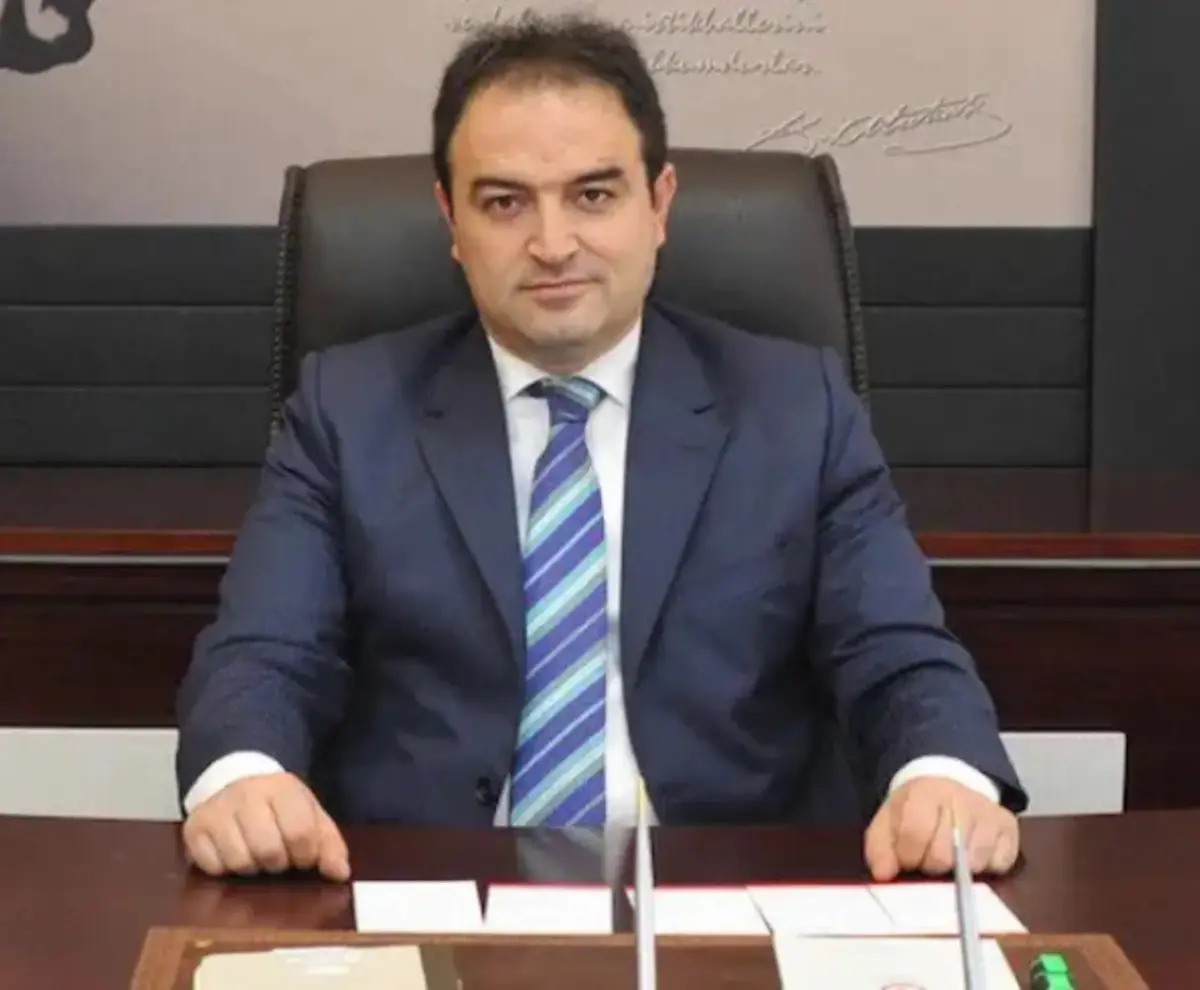 20 milyar TL ile yurt dışına kaçan Osman Arıkan Nacar asgari ücretli makam şoförüymüş 3