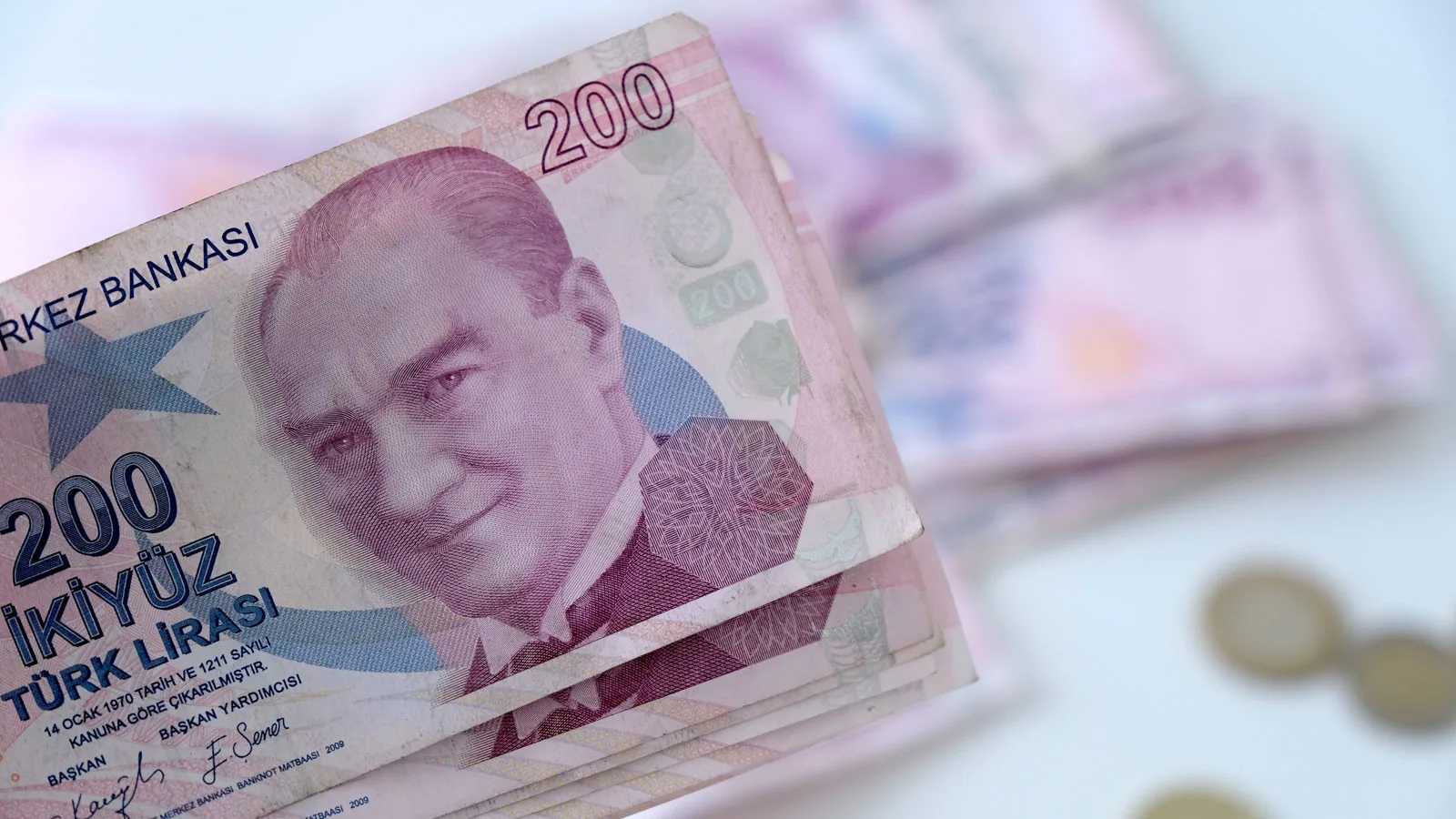 200 Mesleğe Yeni Maaşlar: Zam Oranları Açıklandı!