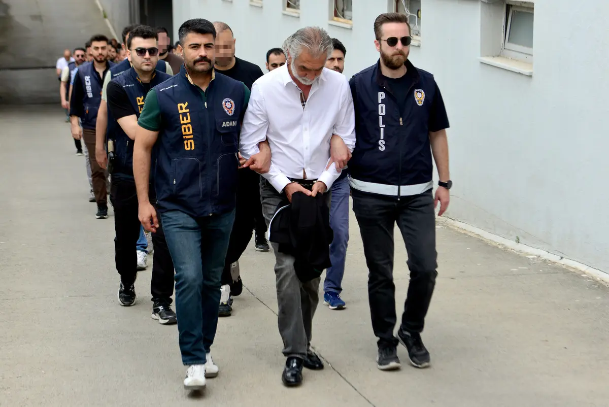 Rasim Ozan Kütahyalı da tutuklanmıştı! 5 TL ye valiz dolusu para 2
