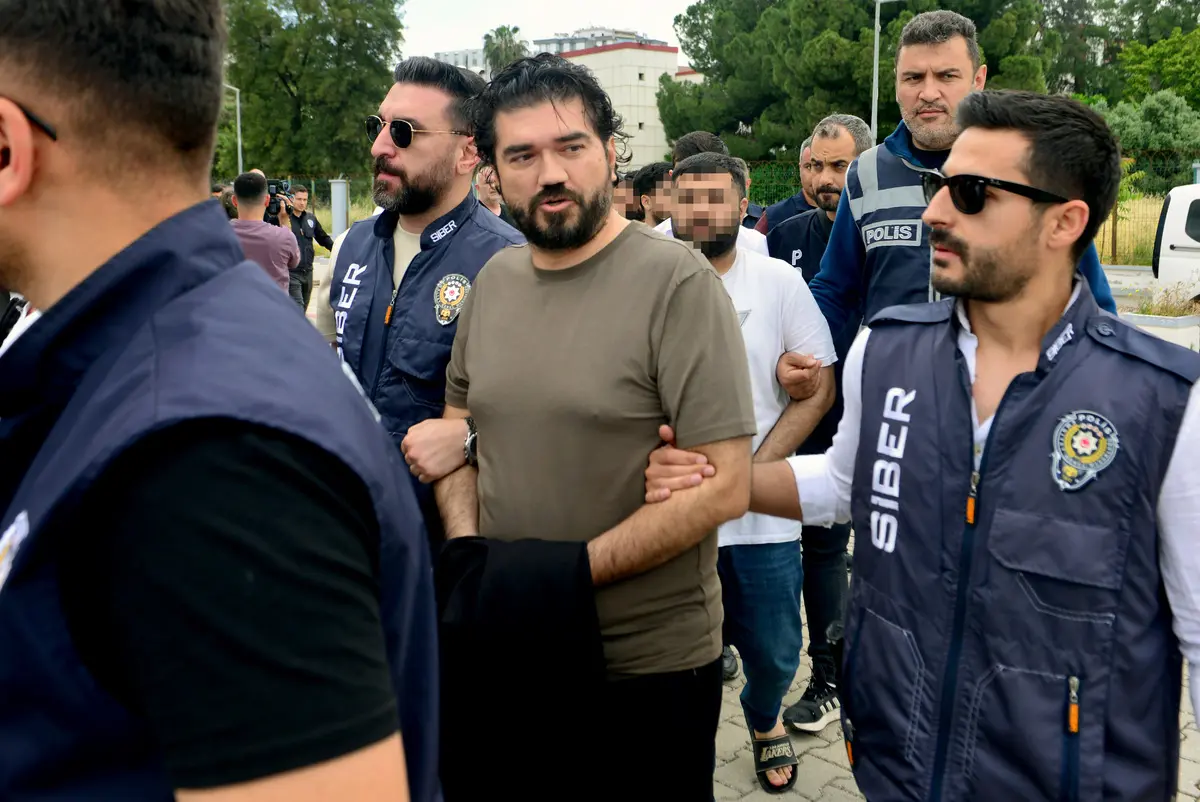 Rasim Ozan Kütahyalı da tutuklanmıştı! 5 TL ye valiz dolusu para 3