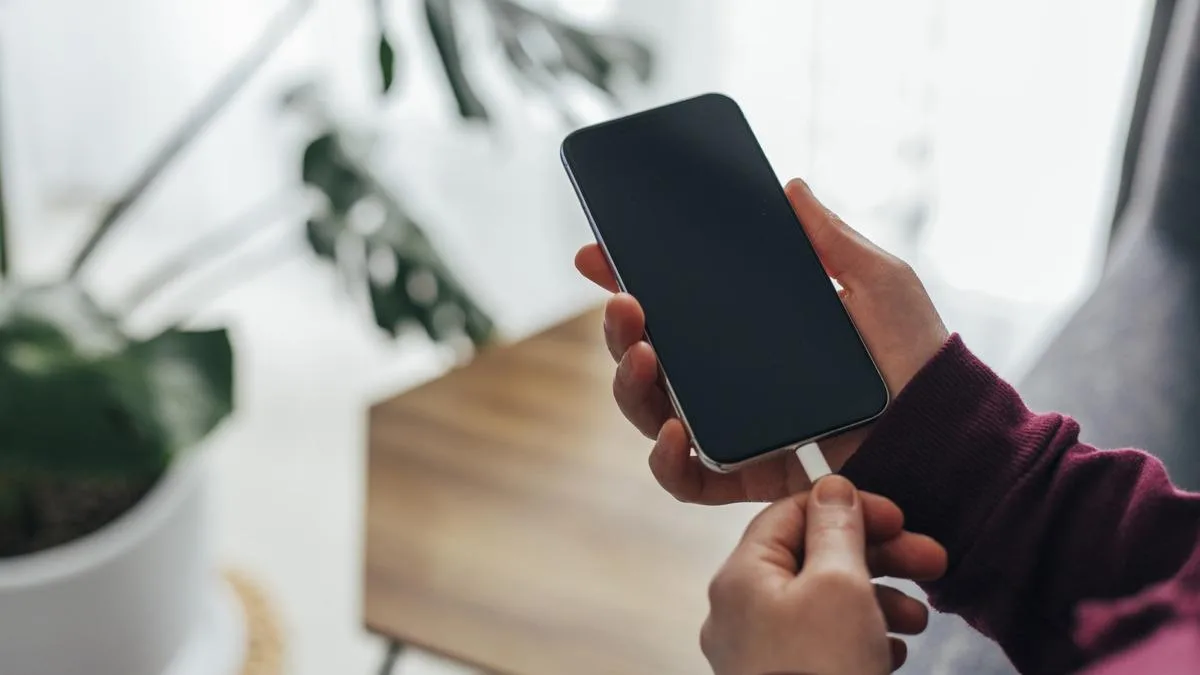 2027’de Telefonlarda Değiştirilebilir Batarya Dönemi