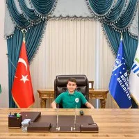 23 Nisan’da başkanlık koltuğu çocukların oldu
