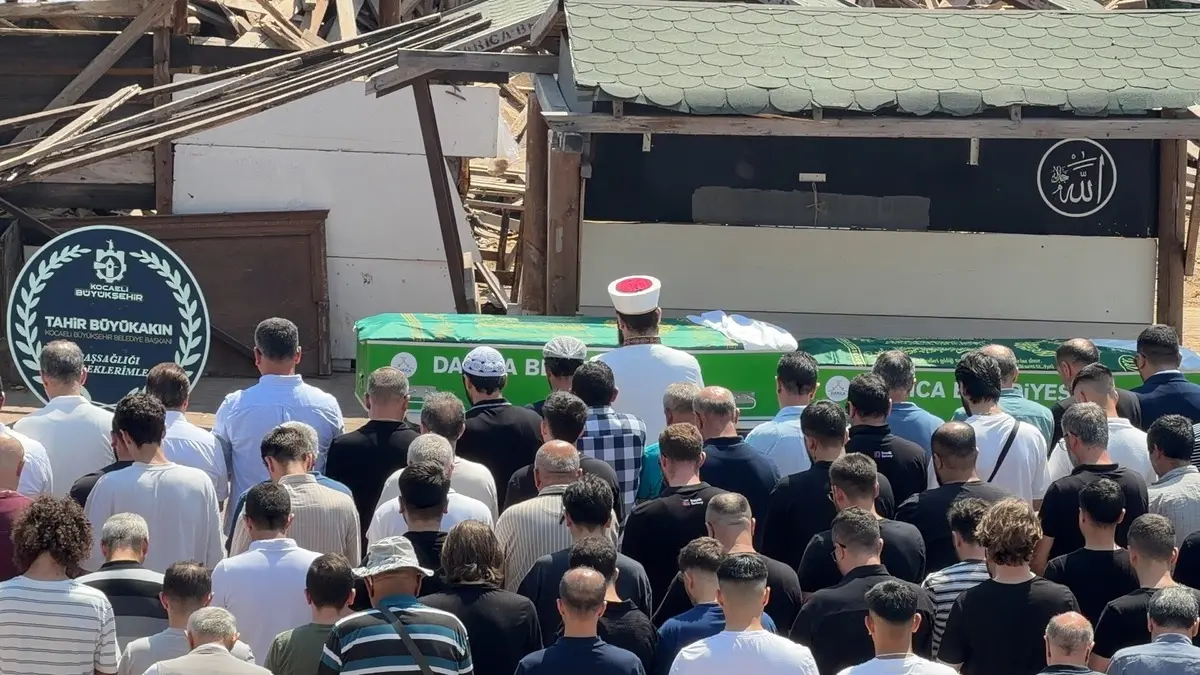 Türkiye'nin konuştuğu kardeşlere yan yana veda! Kahreden doğum günü detayı 2
