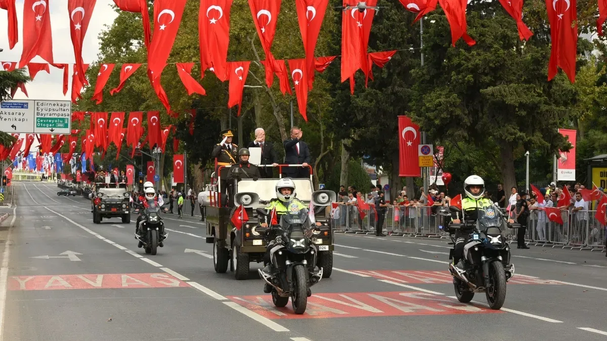 30 Ağustos Zaferi İstanbul’da Coşkuyla Kutlandı