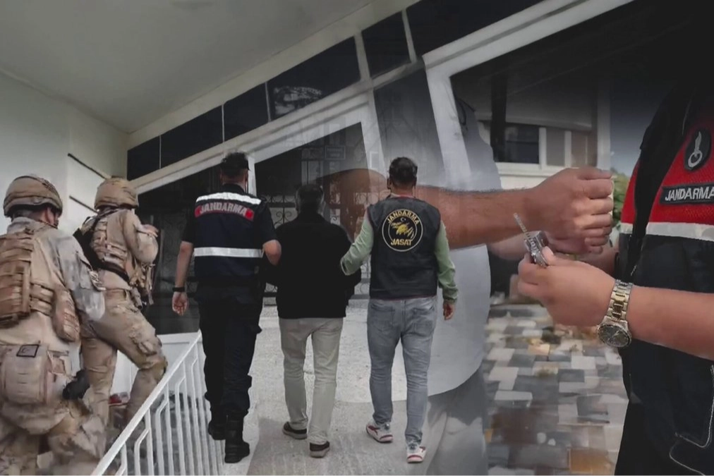 30 İl’de FETÖ Operasyonu: 91 Gözaltı!