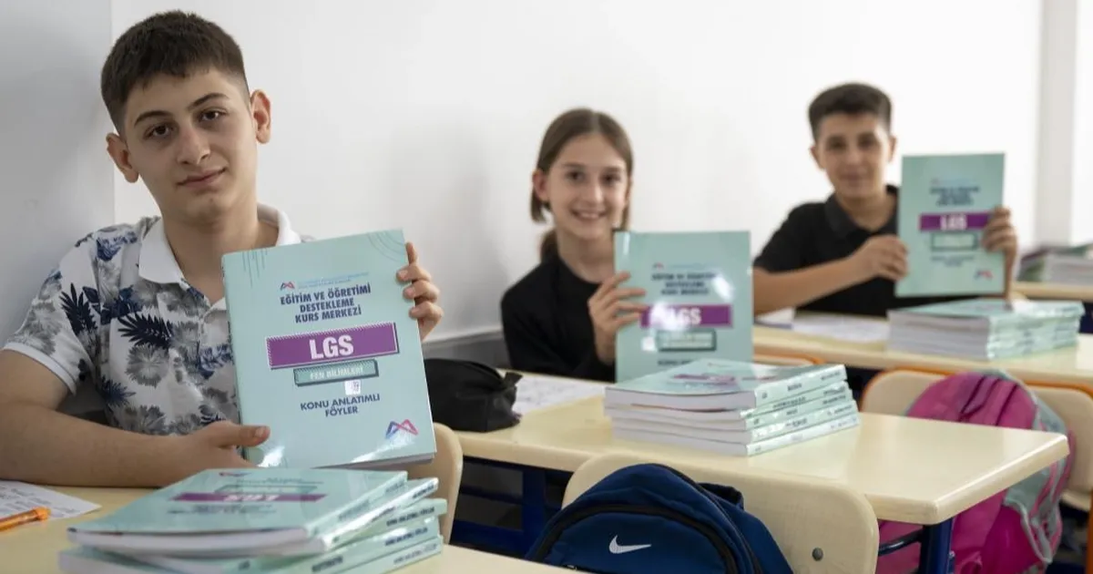 5 Bin Öğrenciye Ücretsiz Test Kitabı Desteği!