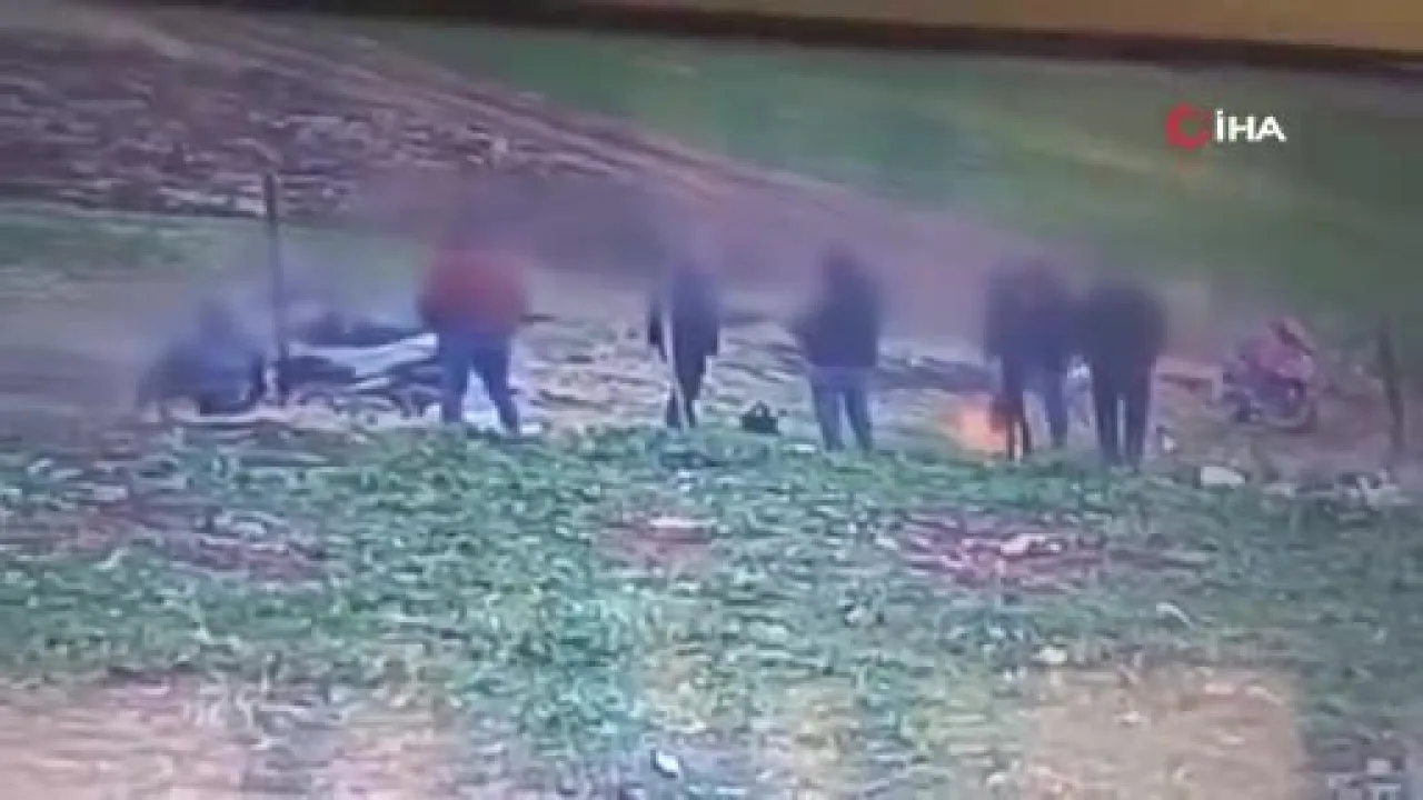 İlginç görüntü: 6 arkadaş tek tek yere yığılıp süründü!