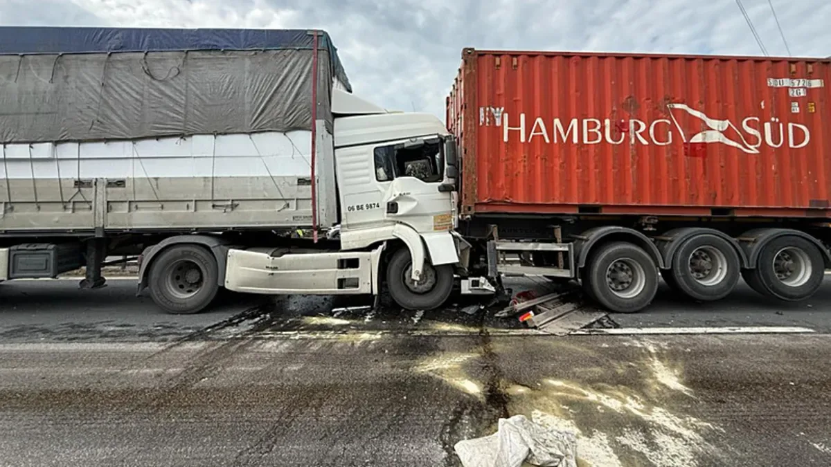 6 TIR’LI Zincirleme Kaza, Ankara Yolu Kapandı!