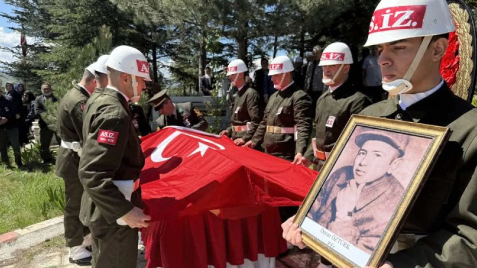 61 Yıl Sonra Şehit Onbaşı Duran Öztürk Ebedi Uğurlandı