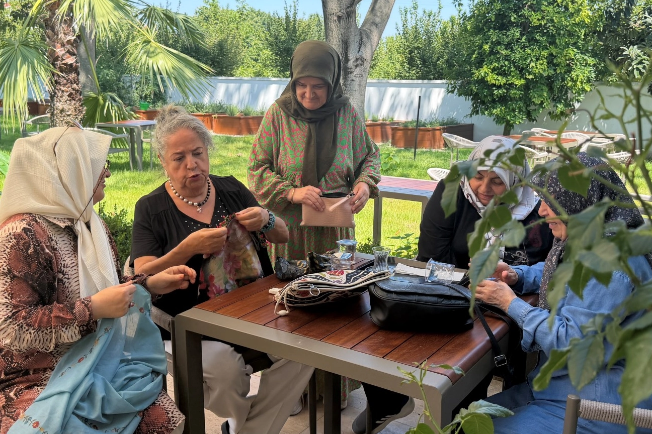 65 Yaş Üstü İçin Gölcük’te Yeni Buluşma Noktası