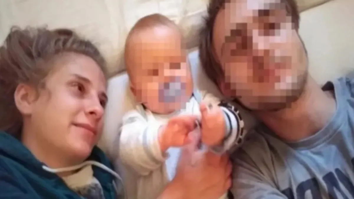 7 Yıl Sonra Kayıp Bebek Çöp Evde Bulundu!