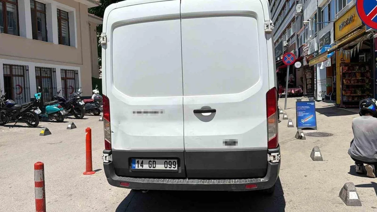 74 Yaşındaki Kadına Panelvan Aracı Çarptı!