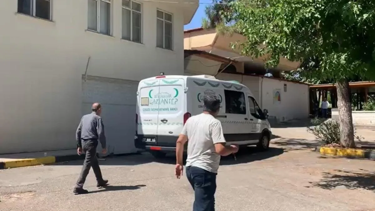 76 Yaşındaki Adam 20 Günlük Mücadeleyi Kaybetti