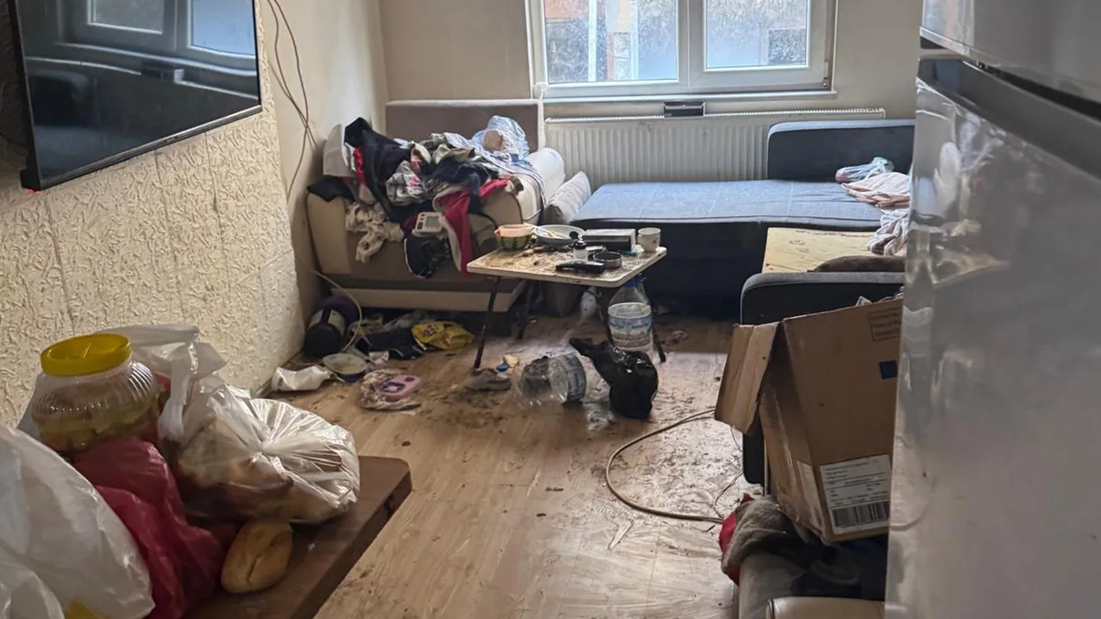 8 Aydır Kiracıdan Kira Alamayan Evde Şok Manzara!