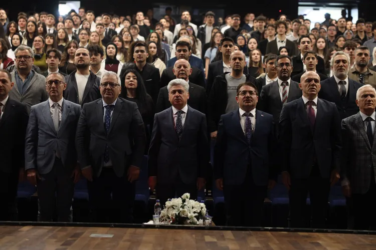 9. Tiyatro Festivali Ödülleri Sahiplerini Buldu