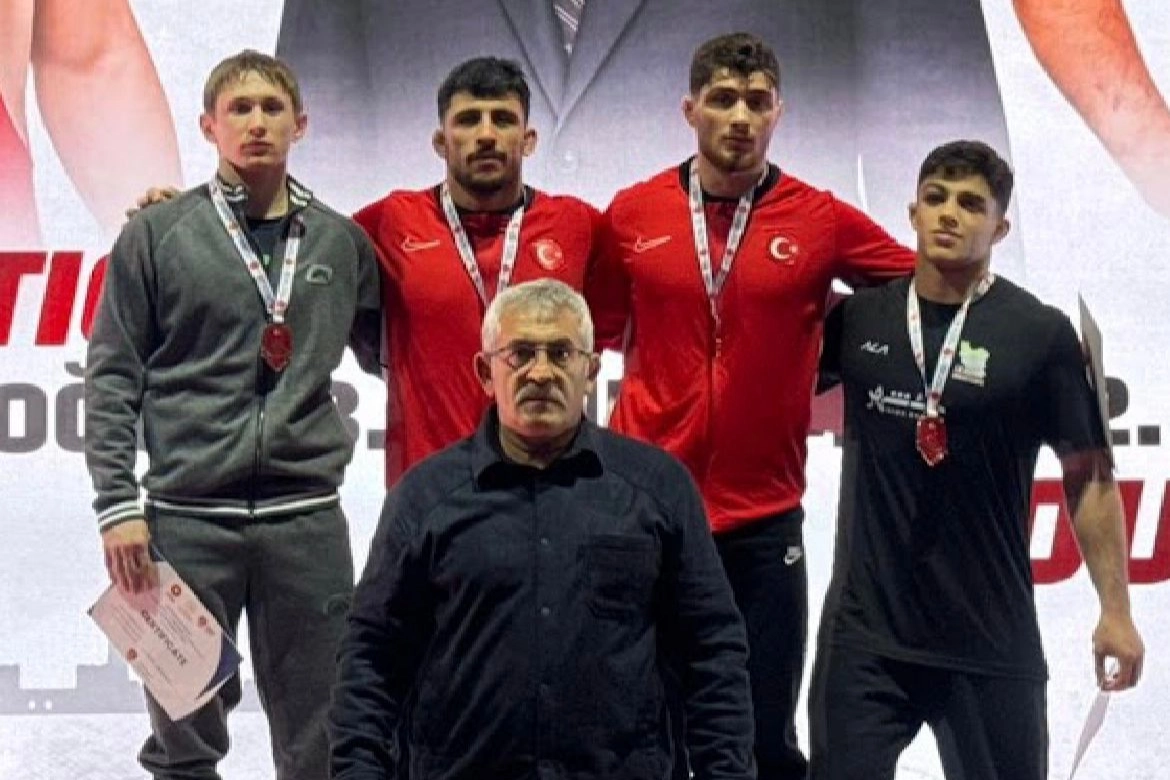 Abdülsamet Başar, Antalya’da Podyumda!