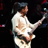 1786167933<em>580</em>Acikhavada-Emre-Altugdan-muzik-dolu-gece.jpeg