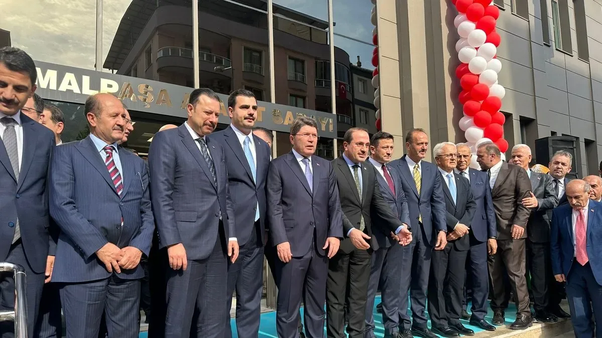 Adalet Bakanı Tunç’tan Kemalpaşa Adalet Sarayı Açılışı