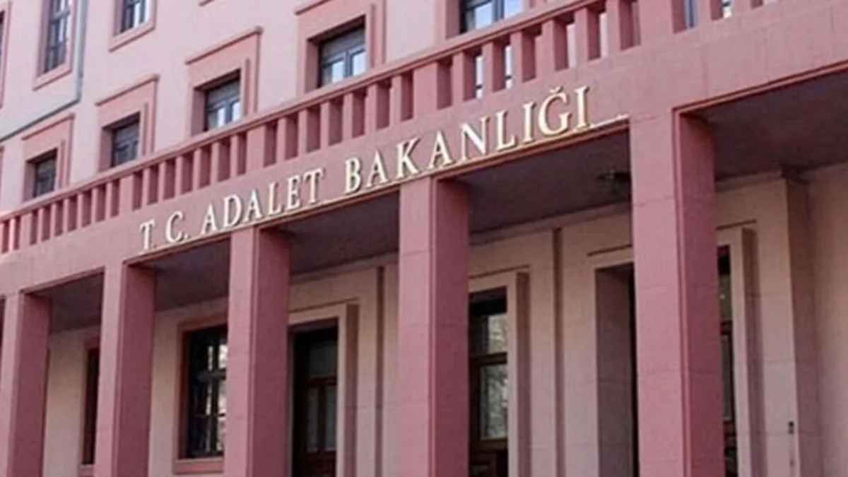 Adalet Bakanlığı’ndan Kırmızı Bülten Açıklaması