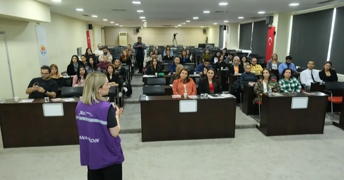 Adana’da Dijital Şiddetle Mücadele Semineri