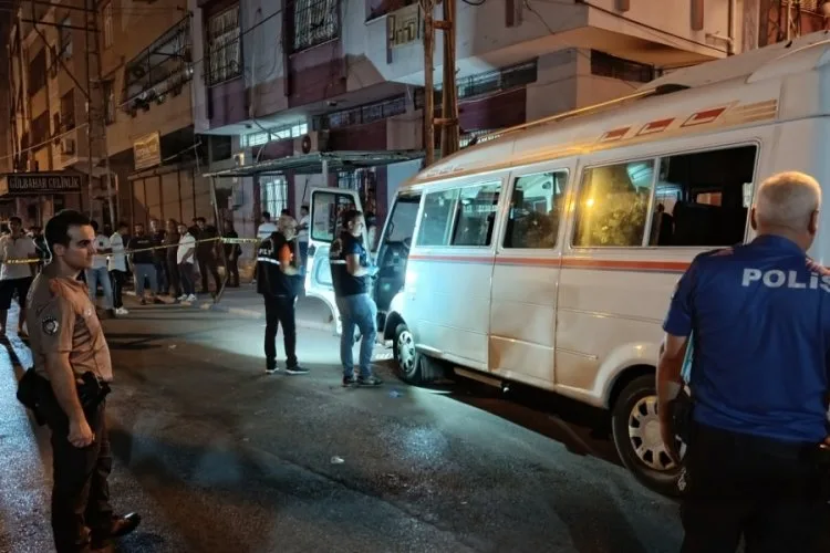 Adana’da Dolmuşa Silahlı Saldırı: Sürücü Hayatını Kaybetti