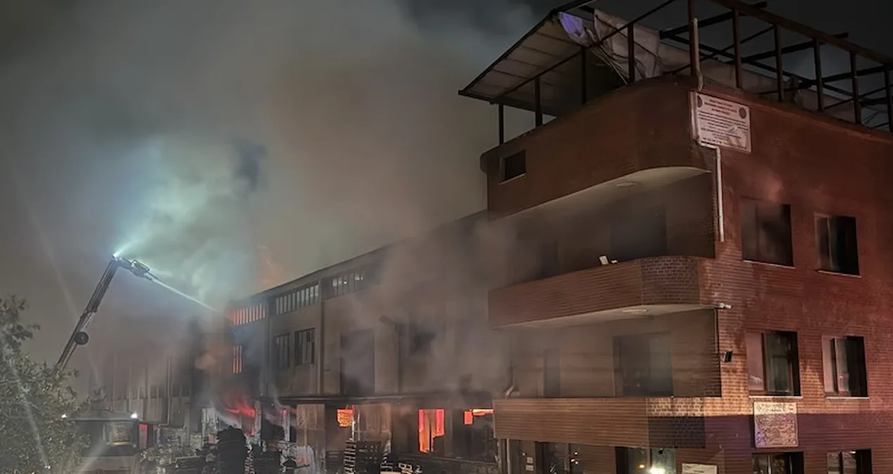 Adana’da Fabrika Yangını: TOMA’lar Müdahale Etti!