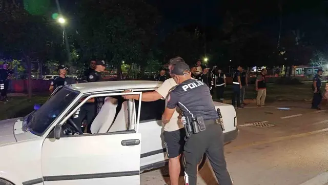 Adana da gece boyu sürdü! Tek tek yakalandılar 2
