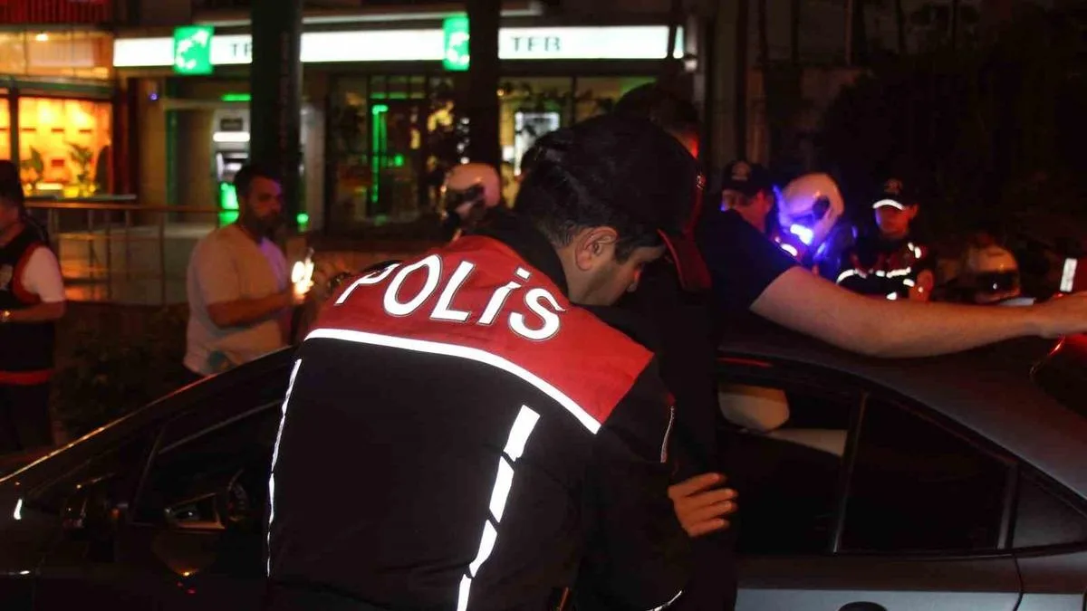 Adana’da “Huzur ve Güven” Uygulaması: 66 Gözaltı!