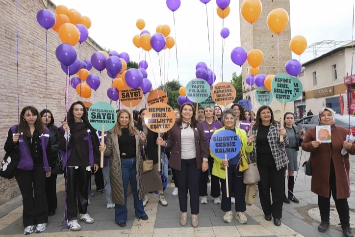 Adana’da Kadına Şiddete Karşı Fidan ve Balon Etkinliği