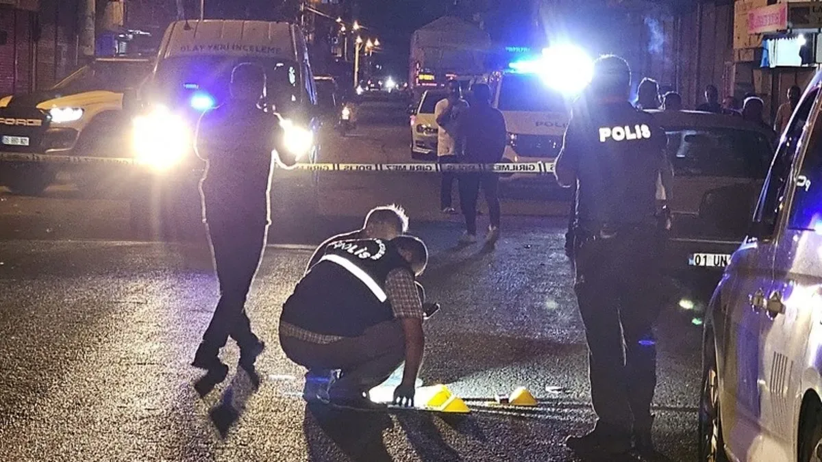 Adana’da Silahlı Çatışma: 1 Ölü, Zanlı Kaçtı!.