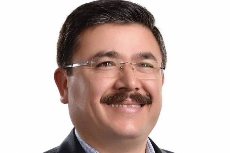 Adana’da Traktör Devrildi: 1 Kişi Hayatını Kaybetti