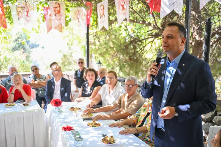 ADD İzmir’de Atatürk Anısına Bulundu