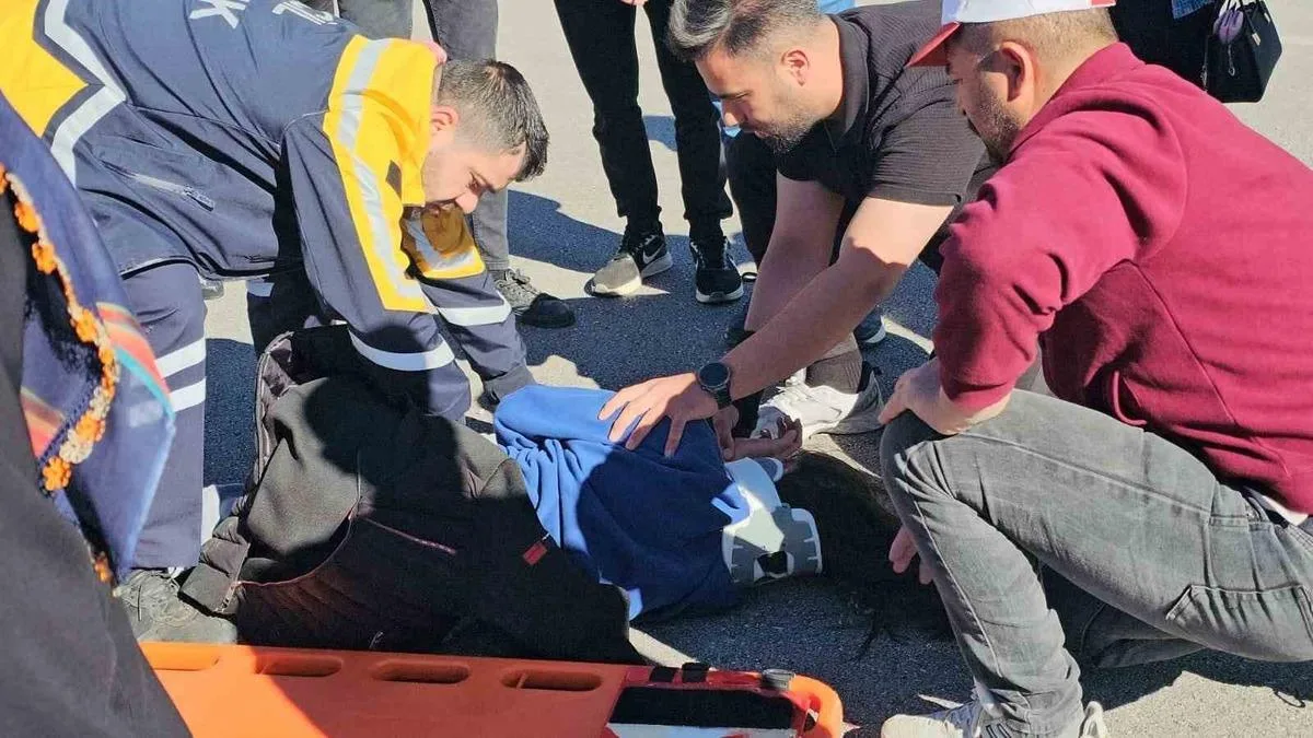 Adilcevaz’da Takla Atan Araçta 3 Yaralı!