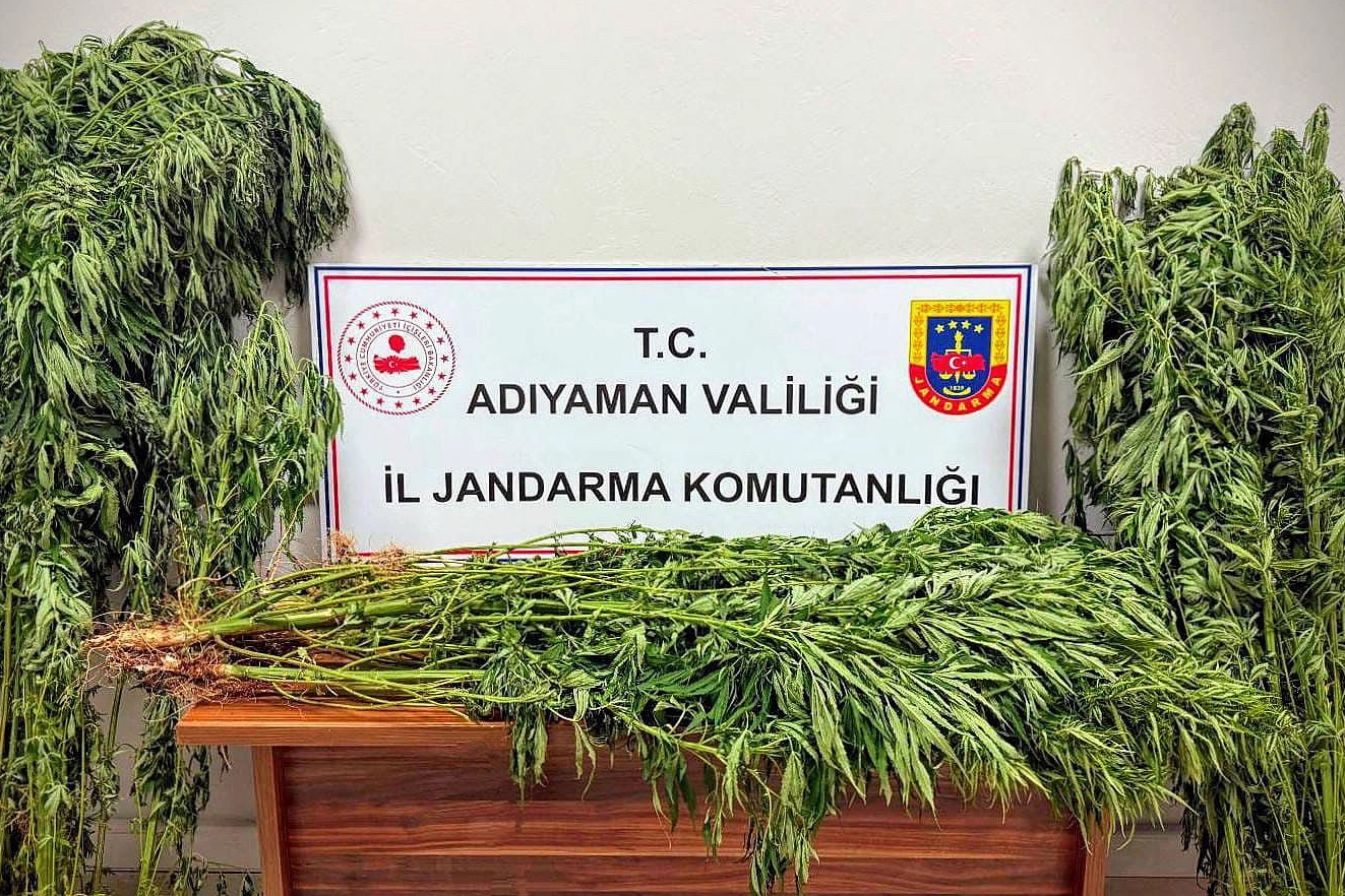 Adıyaman’da Uyuşturucu Operasyonu: 9 Gözaltı!